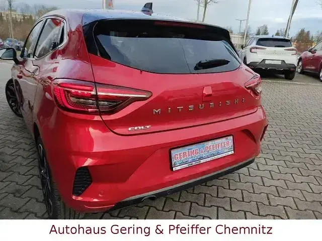 Gebraucht Mitsubishi Colt Top 91 PS (66 kW) 2024 Rot Limousine