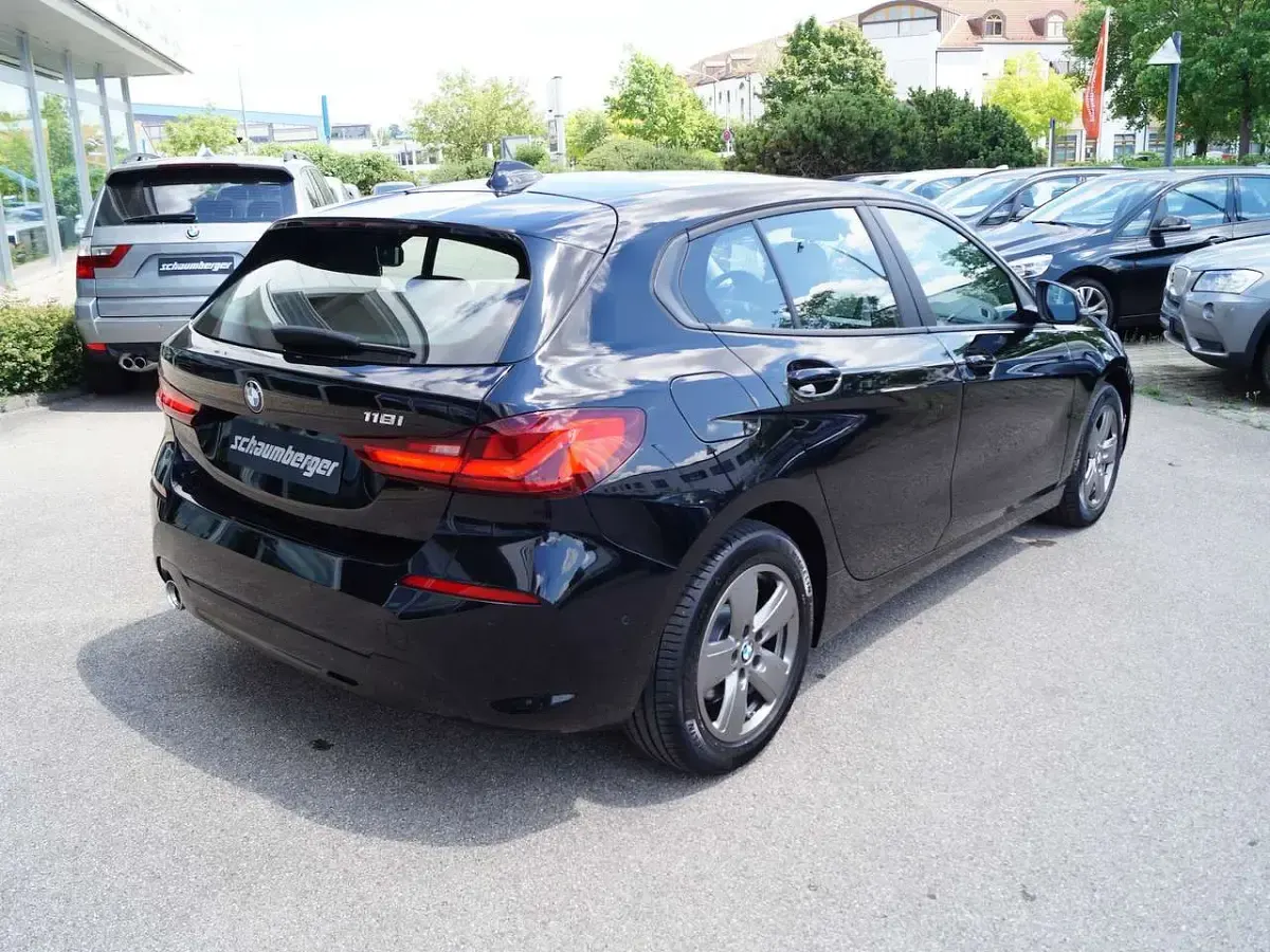 Gebraucht BMW 118 Advantage 136 PS (100 kW) 2021 Schwarz Limousine