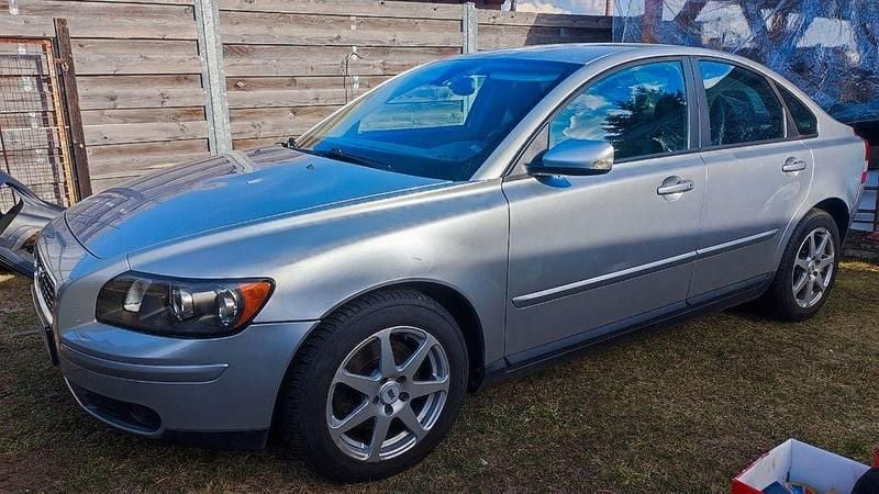 Gebraucht Volvo S40 140 PS (102 kW) 2005 Silber Limousine