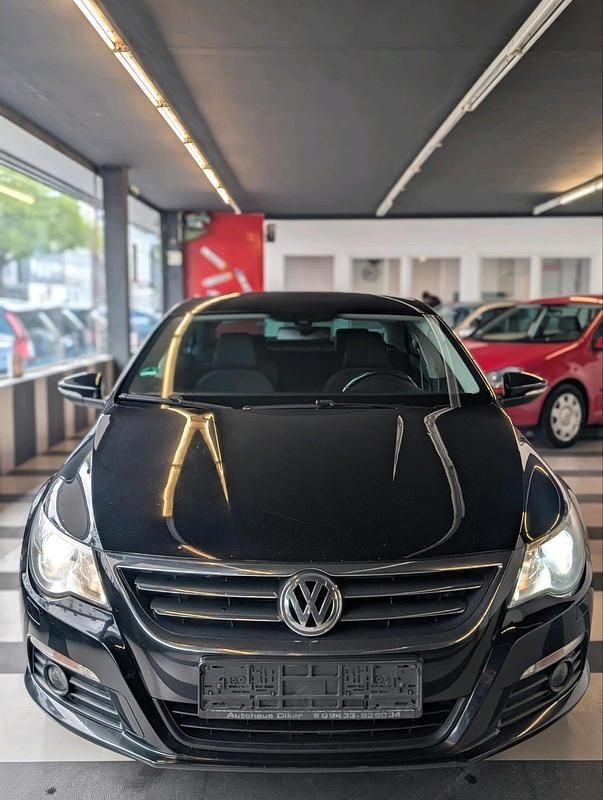 Second-hand VW Passat 170 CP (125 kW) 2011 Negru Berlinǎ