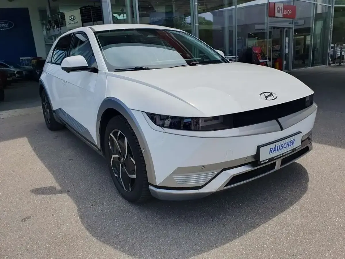 Gebraucht Hyundai Ioniq 5 Techniq 167 kW (228 PS) 2023 Atlas white SUV