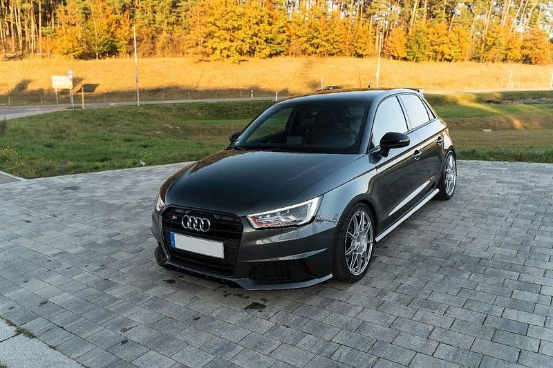 Grau Gebraucht 2015 Audi S1 Sportback Competition Kleinwagen | 22.999 € (Etwas zu teuer) - Bild 1/4
