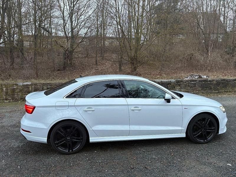 Gebraucht Audi A3 S-Line 116 PS (85 kW) 2019 Weiß Limousine