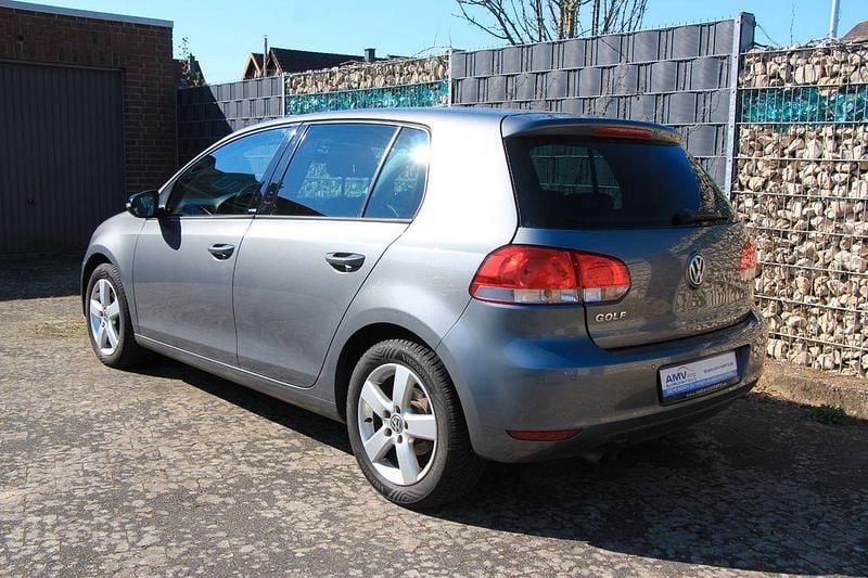 Gebraucht VW Golf VI Style 122 PS (89 kW) 2011 Grau Kleinwagen