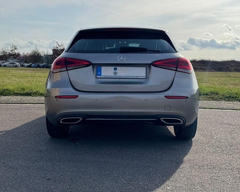 Gebraucht Mercedes A220 Progressive 190 PS (139 kW) 2019 Silber Limousine