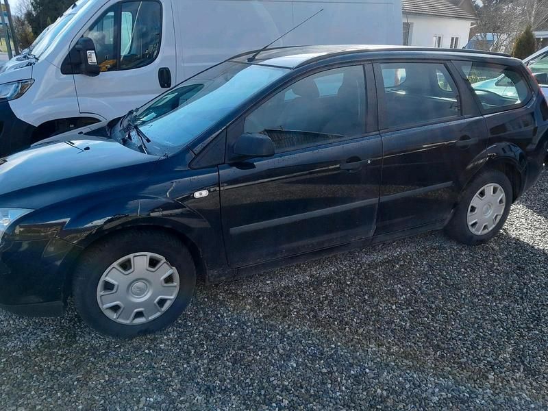 Gebraucht Ford Focus 115 PS (84 kW) 2006 Schwarz Kombi