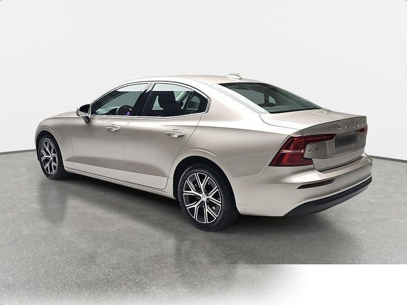 Gebraucht Volvo S60 Core 197 PS (144 kW) 2024 Metallic Limousine