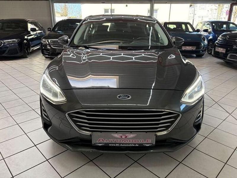 Gebraucht Ford Focus Trend 120 PS (88 kW) 2019 Grau Limousine