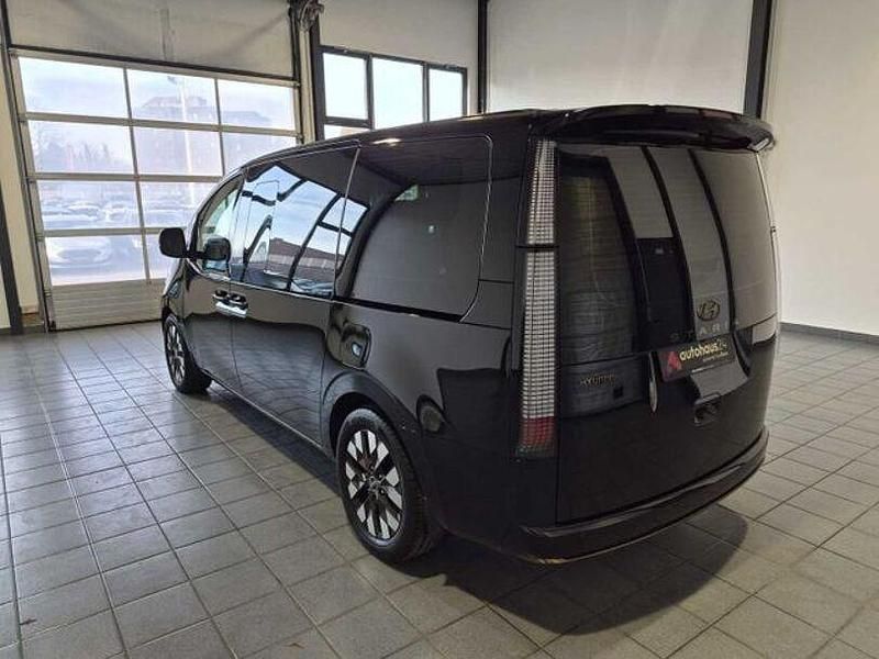 Gebraucht Hyundai Staria Signature 177 PS (130 kW) 2023 Schwarz Van / Kleinbus