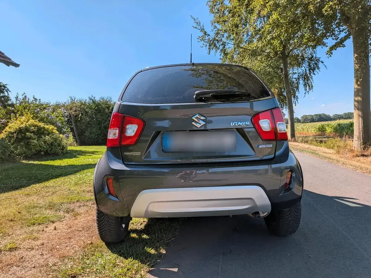 Gebraucht Suzuki Ignis Comfort+ 83 PS (61 kW) 2023 Grau SUV