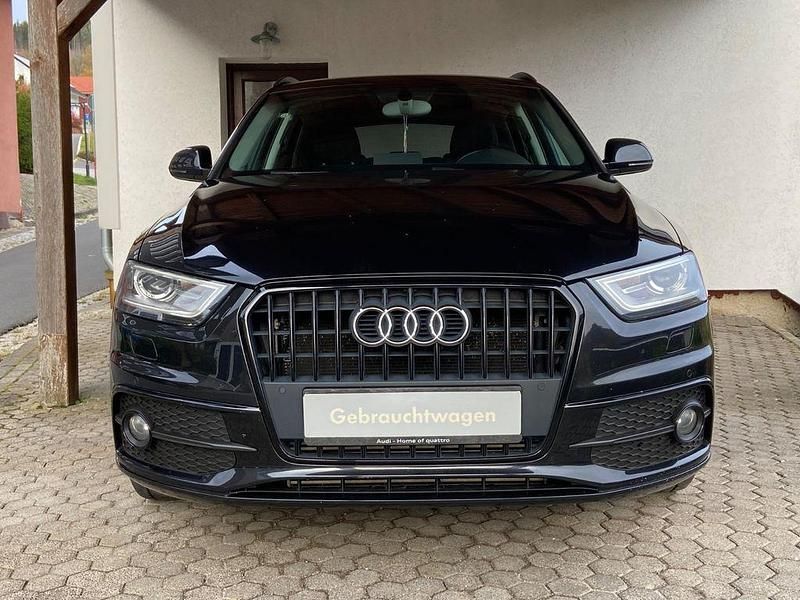 Schwarz Gebraucht 2013 Audi Q3 Ambiente SUV | 12.950 € (Fairer Preis) - Bild 1/4