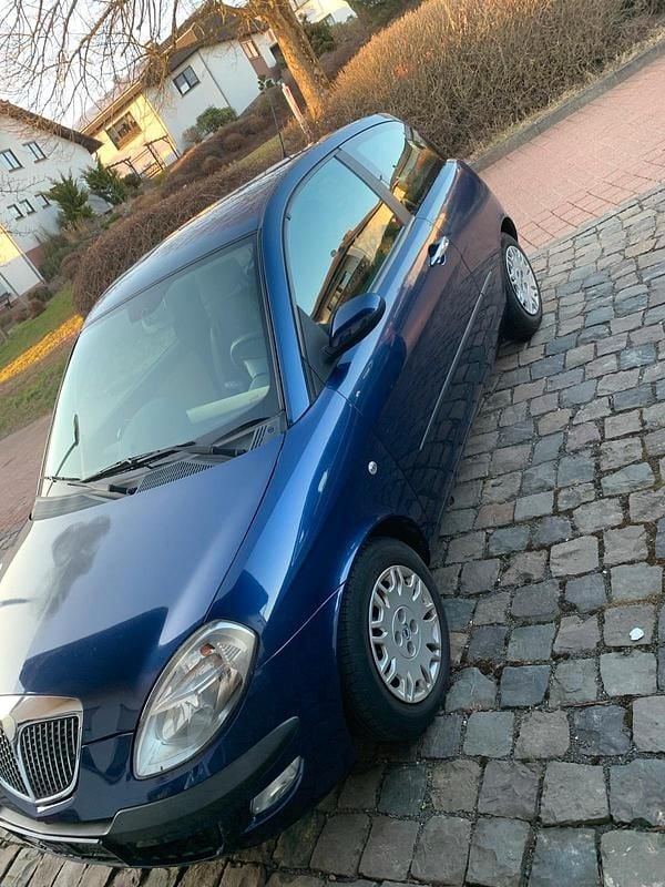 Gebraucht Lancia Ypsilon 80 PS (58 kW) 2004 Blau Kleinwagen