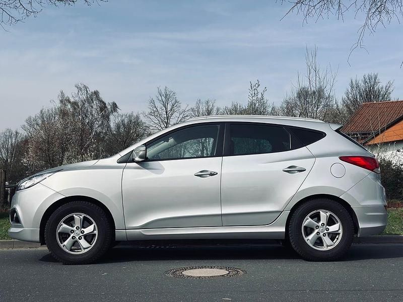 Gebraucht Hyundai ix35 163 PS (119 kW) 2011 Silber SUV