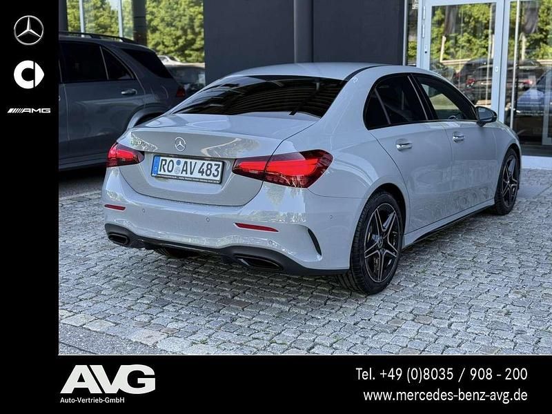 Gebraucht Mercedes A200 AMG 163 PS (119 kW) 2025 Alpingrau uni Limousine
