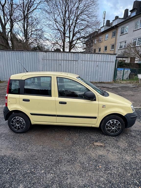Gebraucht Fiat Panda Active 54 PS (39 kW) 2010 Gelb Kleinwagen