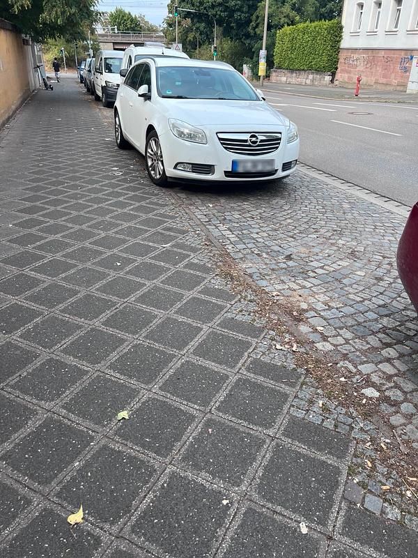 Gebraucht Opel Insignia 140 PS (102 kW) 2010 Weiß Kombi