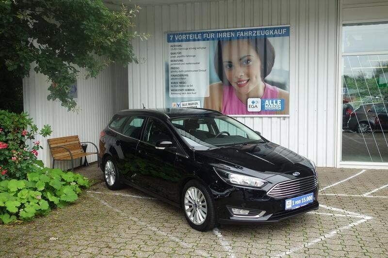Schwarz metallic Gebraucht 2016 Ford Focus Business Edition | 12.640 € (Fairer Preis) - Bild 1/4