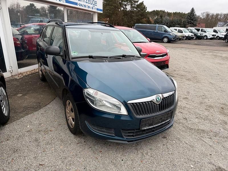 Gebraucht Skoda Fabia Active 69 PS (50 kW) 2012 Blau Kombi