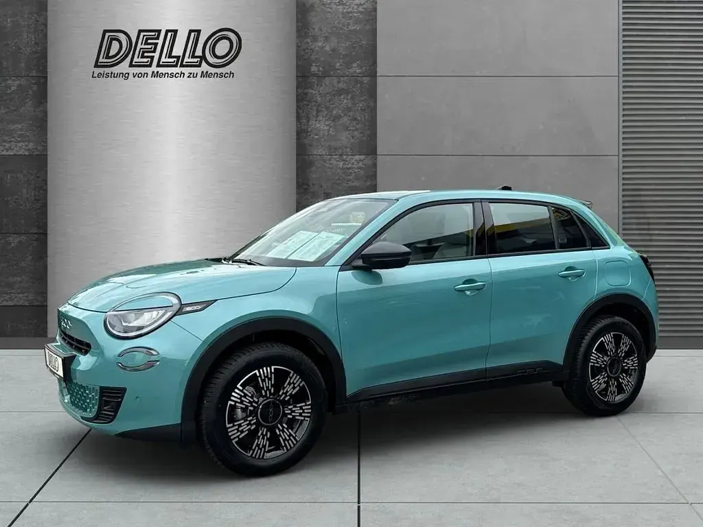 Neu Fiat 600 Business 110 PS (80 kW) 2026 Blau SUV