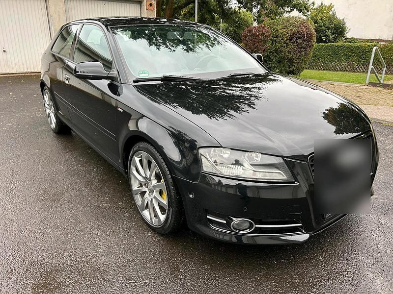 Schwarz Gebraucht 2011 Audi A3 S-Line Kleinwagen | 6.299 € (Guter Preis) - Bild 1/4