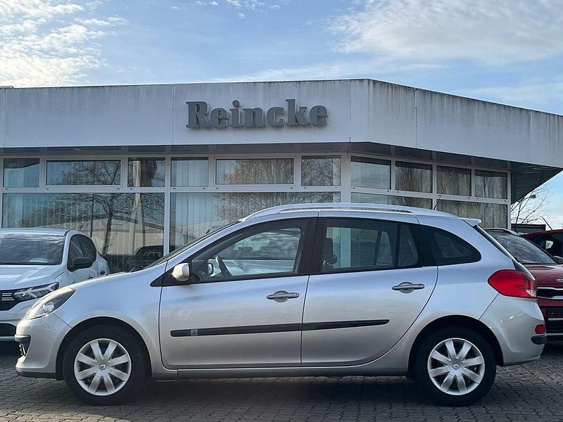 Gebraucht Renault Clio II 101 PS (74 kW) 2008 Silber Limousine