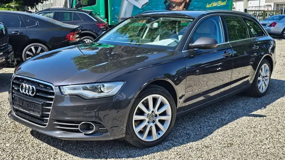 Gebraucht Audi A6 245 PS (180 kW) 2013 Oolonggrau metallic perl Kombi
