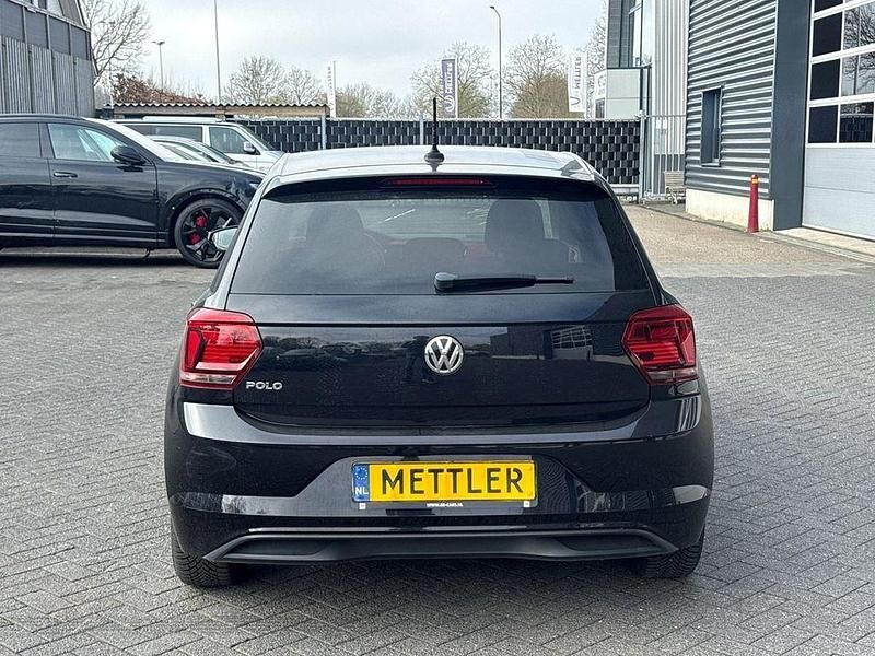 Gebraucht VW Polo Comfortline 75 PS (55 kW) 2017 Schwarz Limousine