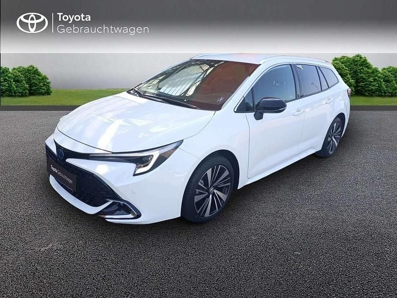 Neu Toyota Corolla Hybrid 140 PS (102 kW) 2025 Weiss Kombi