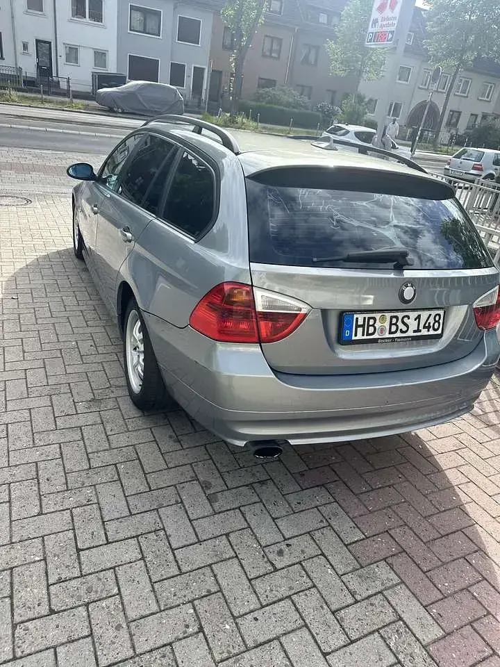 Gebraucht BMW 320 177 PS (130 kW) 2009 Kombi
