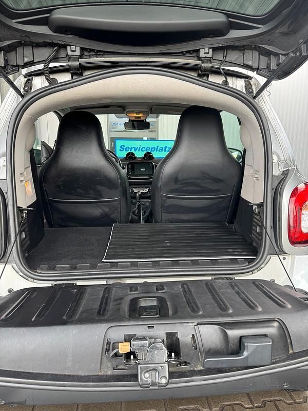 Gebraucht Smart ForTwo Coupé 90 PS (66 kW) 2015 Weiß Coupé