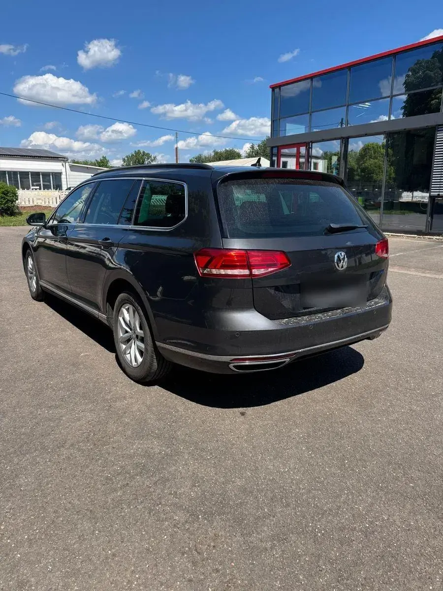 Usata VW Passat 190 CV (139 kW) 2018 Nero Station wagon