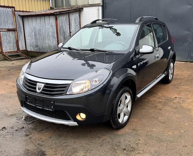 Gebraucht Dacia Sandero Stepway 84 PS (61 kW) 2012 Grau Kombi