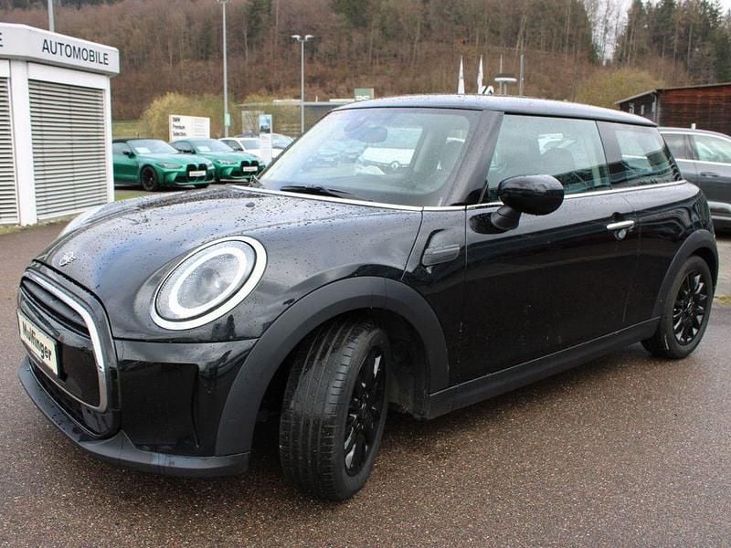 Gebraucht Mini Cooper Classic 136 PS (100 kW) 2023 Midnightblack Kleinwagen