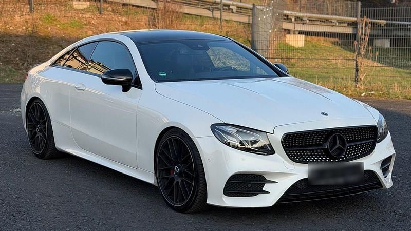Gebraucht Mercedes E350 AMG 258 PS (189 kW) 2018 Weiß Coupé