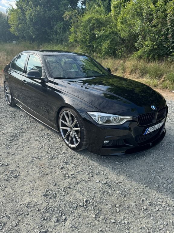 Schwarz Gebraucht 2017 BMW 330 M Sport Limousine | 17.490 € (Superpreis) - Bild 1/4