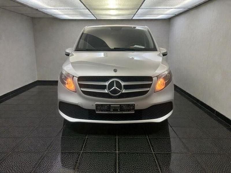 Usata Mercedes V220 163 CV (119 kW) 2019 Argento Monovolume