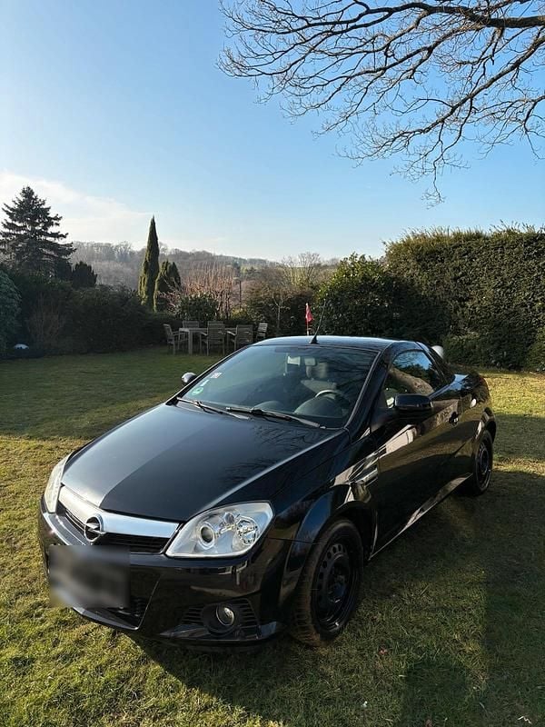Gebraucht Opel Tigra 90 PS (66 kW) 2004 Schwarz Cabrio