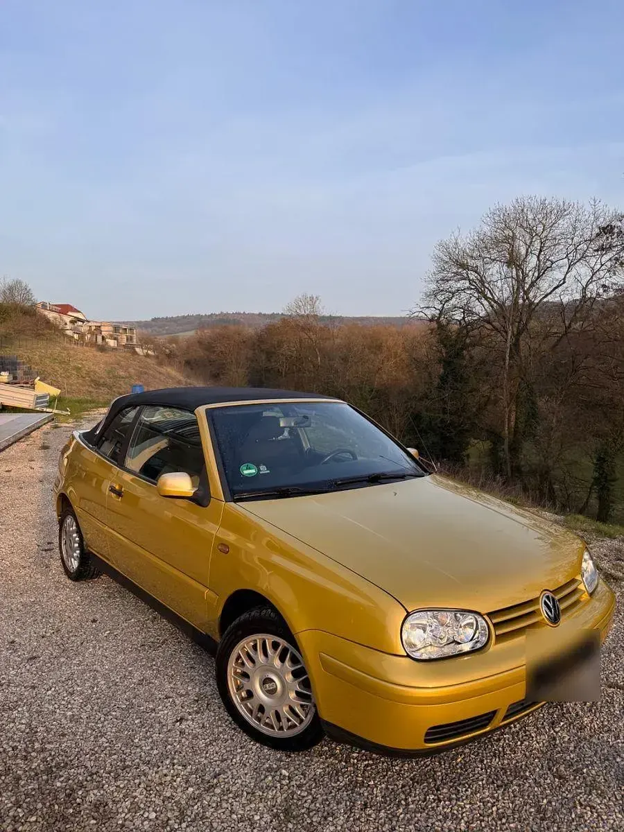 Gebraucht VW Golf 101 PS (74 kW) 2000 Gold Cabrio