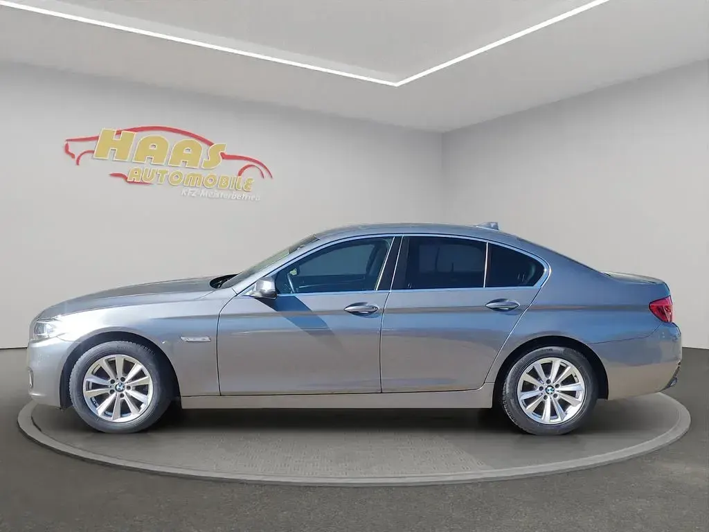 Gebraucht BMW 520 184 PS (135 kW) 2015 Grau Limousine