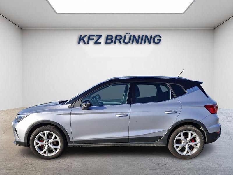 Gebraucht Seat Arona FR 150 PS (110 kW) 2024 Urban silber metallic / da (metallic) SUV