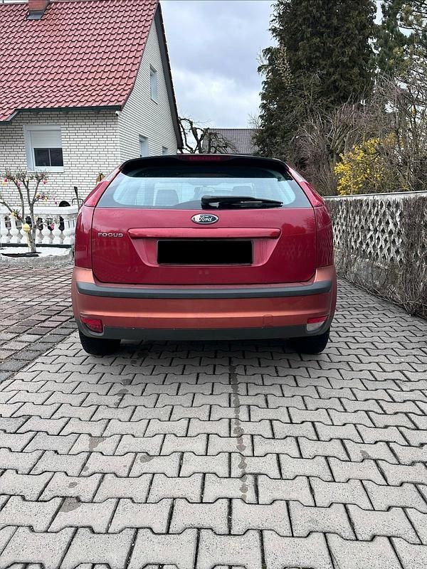 Brugt Ford Focus 101 HK (74 kW) 2007 Rød Hatchback