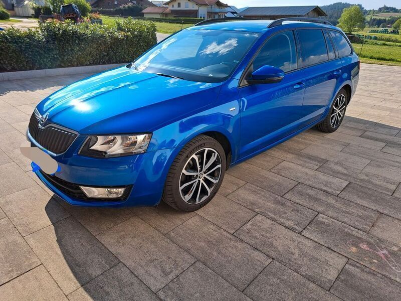 Blau Gebraucht 2016 Skoda Octavia Joy Kombi | 14.400 € (Fairer Preis) - Bild 1/4