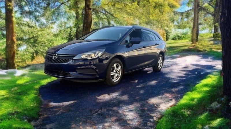 Usata Opel Astra Selection 101 CV (74 kW) 2017 Blu Station wagon