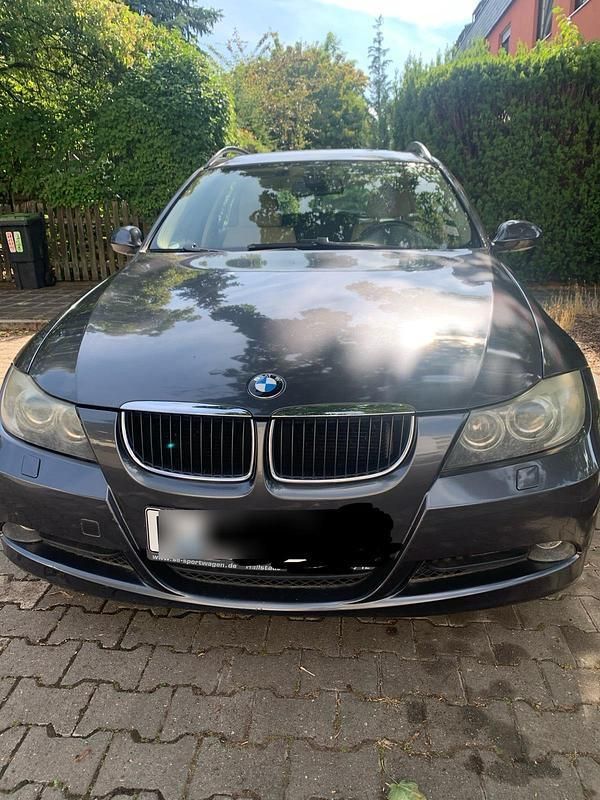 Grau Gebraucht 2006 BMW 320 Kombi | 1.900 € (Superpreis) - Bild 1/4