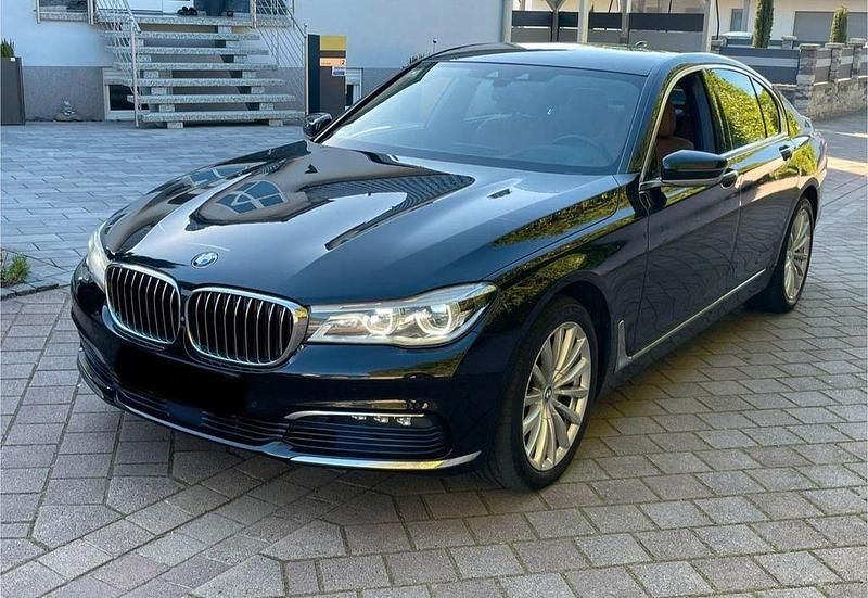 Schwarz Gebraucht 2016 BMW 730 Performance Limousine | 22.500 € (Fairer Preis) - Bild 1/4