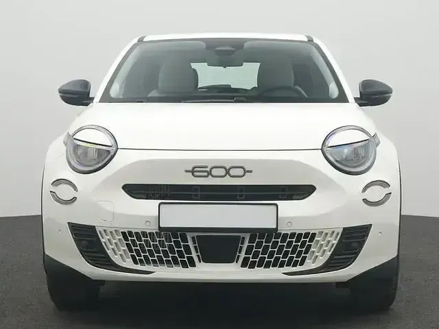 Neu Fiat 600 Business 101 PS (74 kW) 2026 Ice weiß SUV