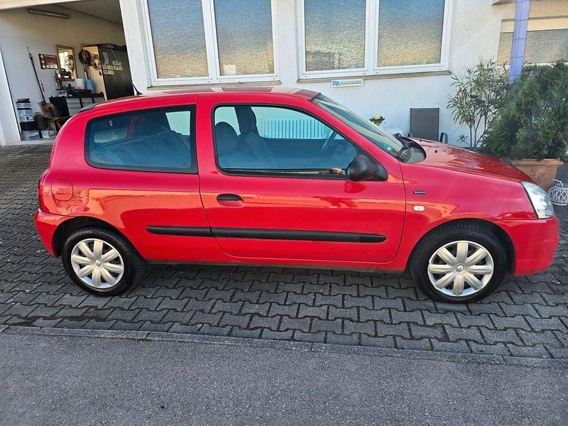 Gebraucht Renault Clio II Campus 75 PS (55 kW) 2012 Rot Limousine