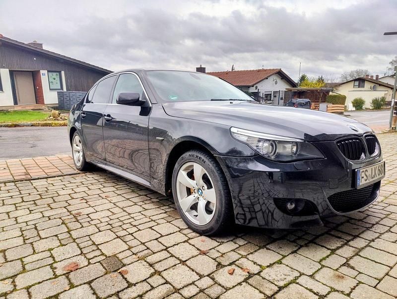 Gebraucht BMW 525 197 PS (144 kW) 2009 Schwarz Limousine