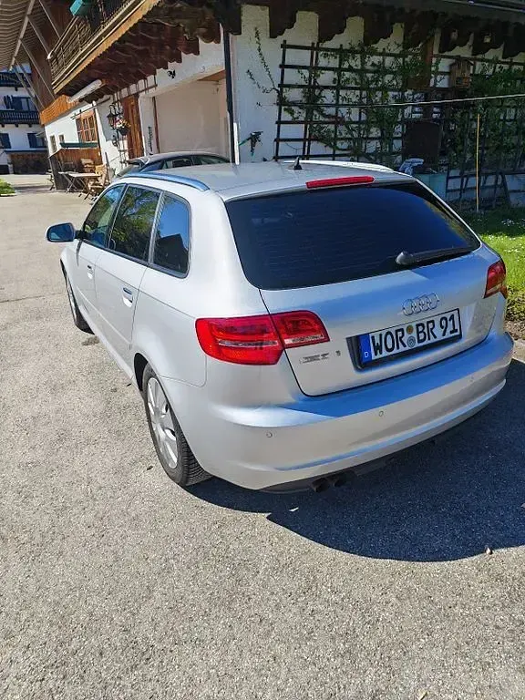 Używany Audi A3 Ambiente 200 KM (147 kW) 2010 Srebrny Hatchback
