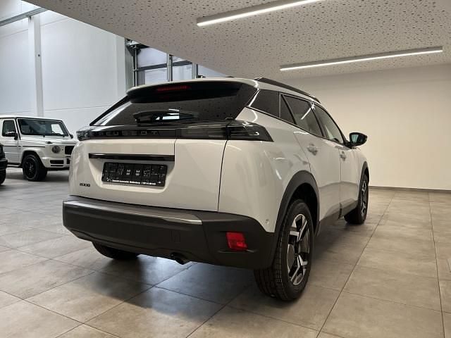 Neu Peugeot 2008 Allure 101 PS (74 kW) 2025 Okenite weiß SUV